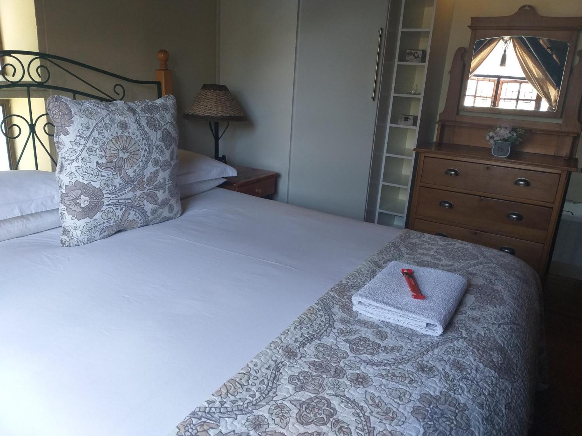 Little Tree Loft 2 Bed & Breakfast Uitenhage Ngoại thất bức ảnh